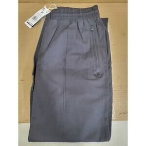 NWT adidas Men’s Pintuck Pants – Carbon/Black – Athletic Fit Joggers M